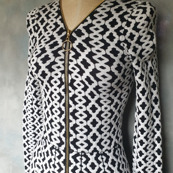 INC Wm Black & White Geometric Sweater Fit & Flare A-Line Dress w/ V-Neck Zip Sm - Picture 6 of 16